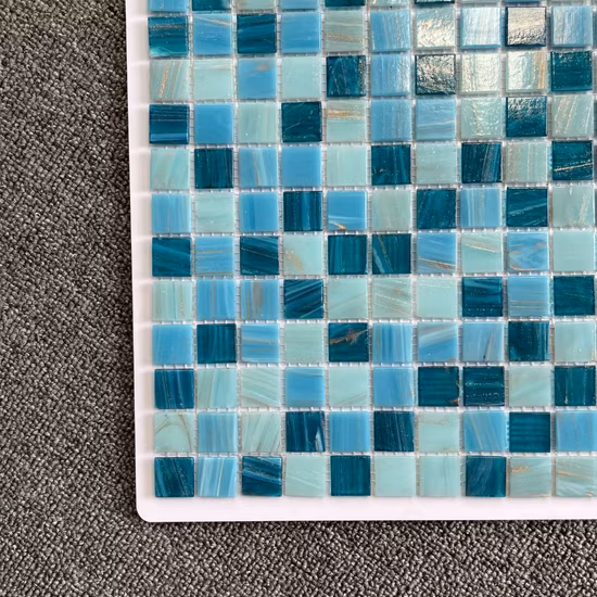 Preço de atacado de fábrica em Foshan Azul Verde Cor Piso Piscina Quente Azulejo de mosaico de vidro derretido