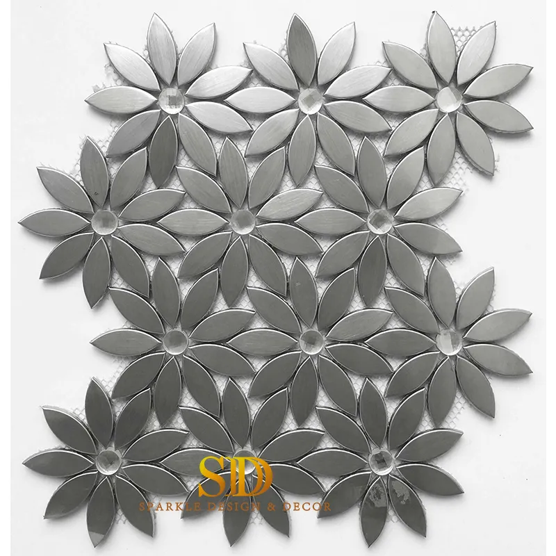Mosaico de metal Hotsale com padrão de flores e azulejos de alumínio escovado para decoração de parede de banheiro